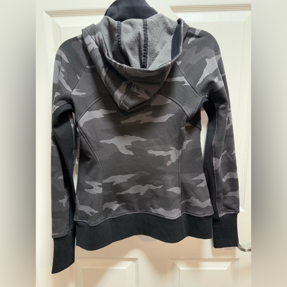 Athleta Triumph Black Camouflage Hoodie NWT size XS - Picture 10 of 11